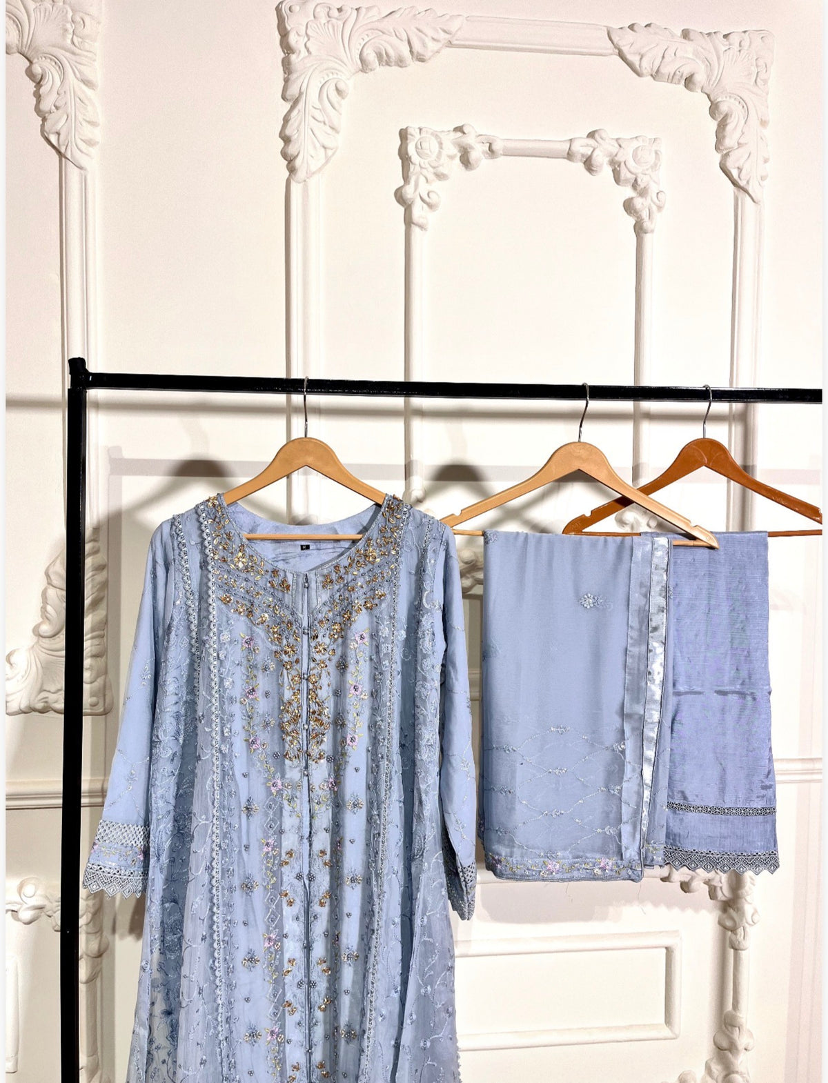 Agha Noor Pure Organza Embroidered 3-Piece Maxi Suit Set