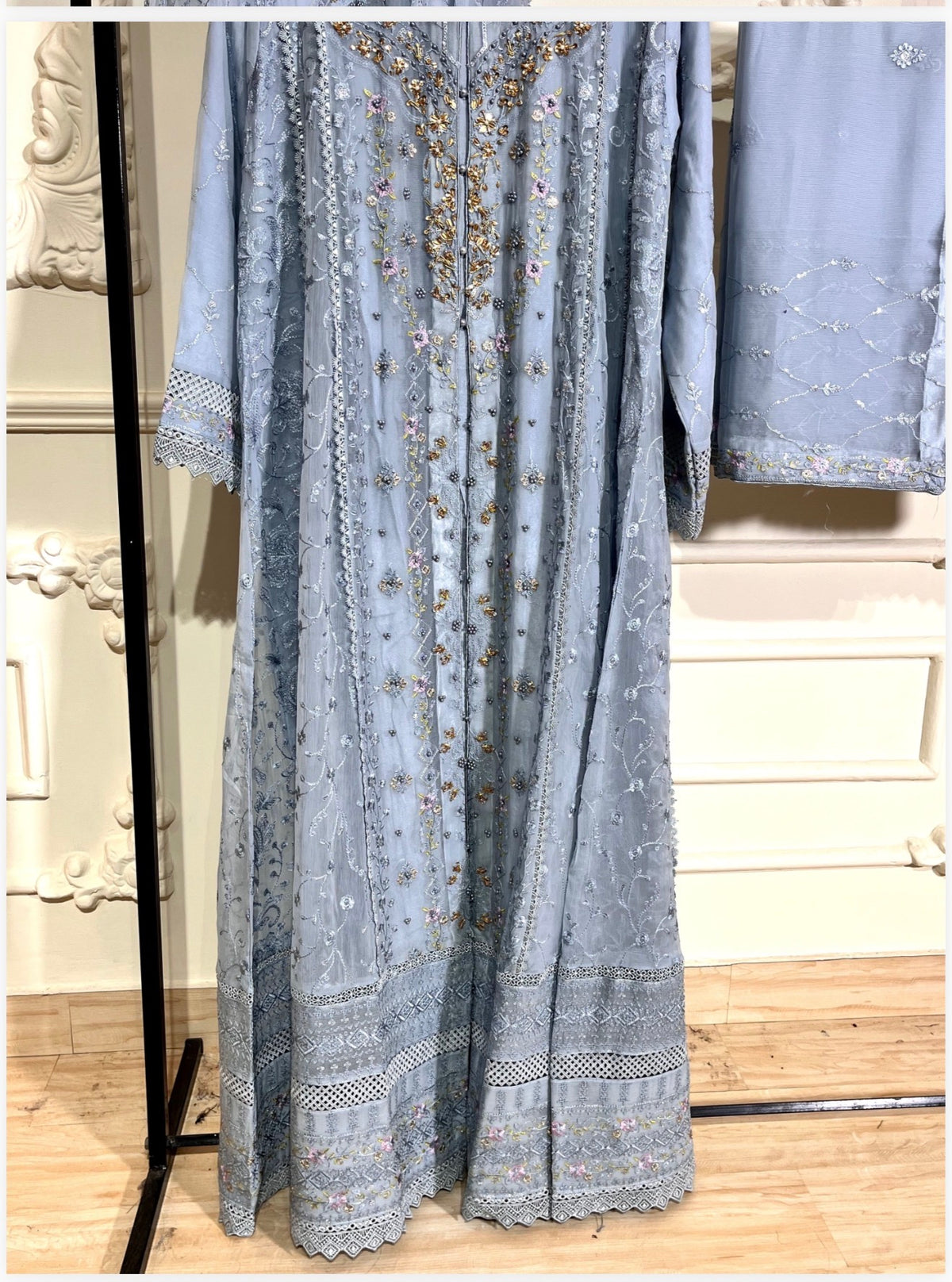 Agha Noor Pure Organza Embroidered 3-Piece Maxi Suit Set