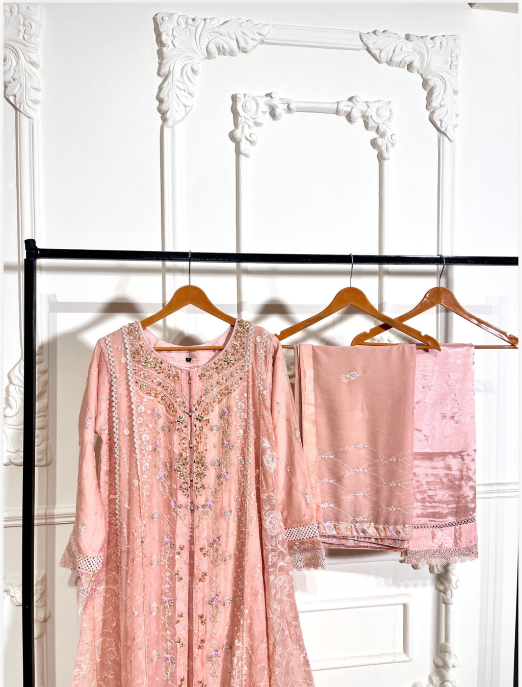 Agha Noor Pure Organza Embroidered 3-Piece Maxi Suit Set
