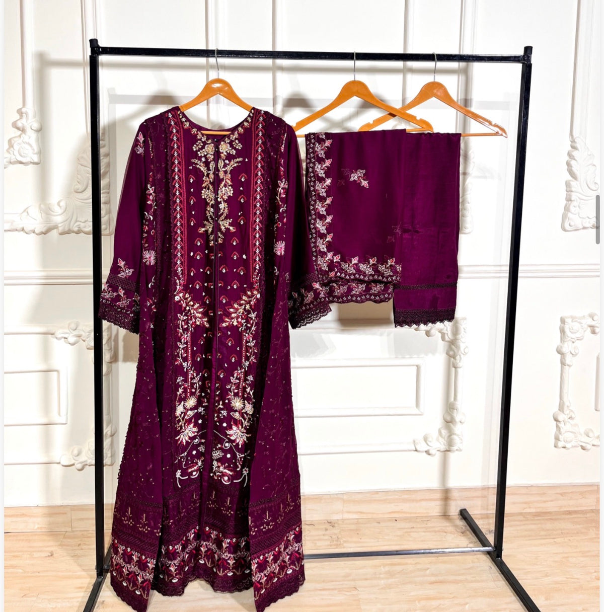 Agha Noor Pure Organza Embroidered 3-Piece Maxi Suit Set