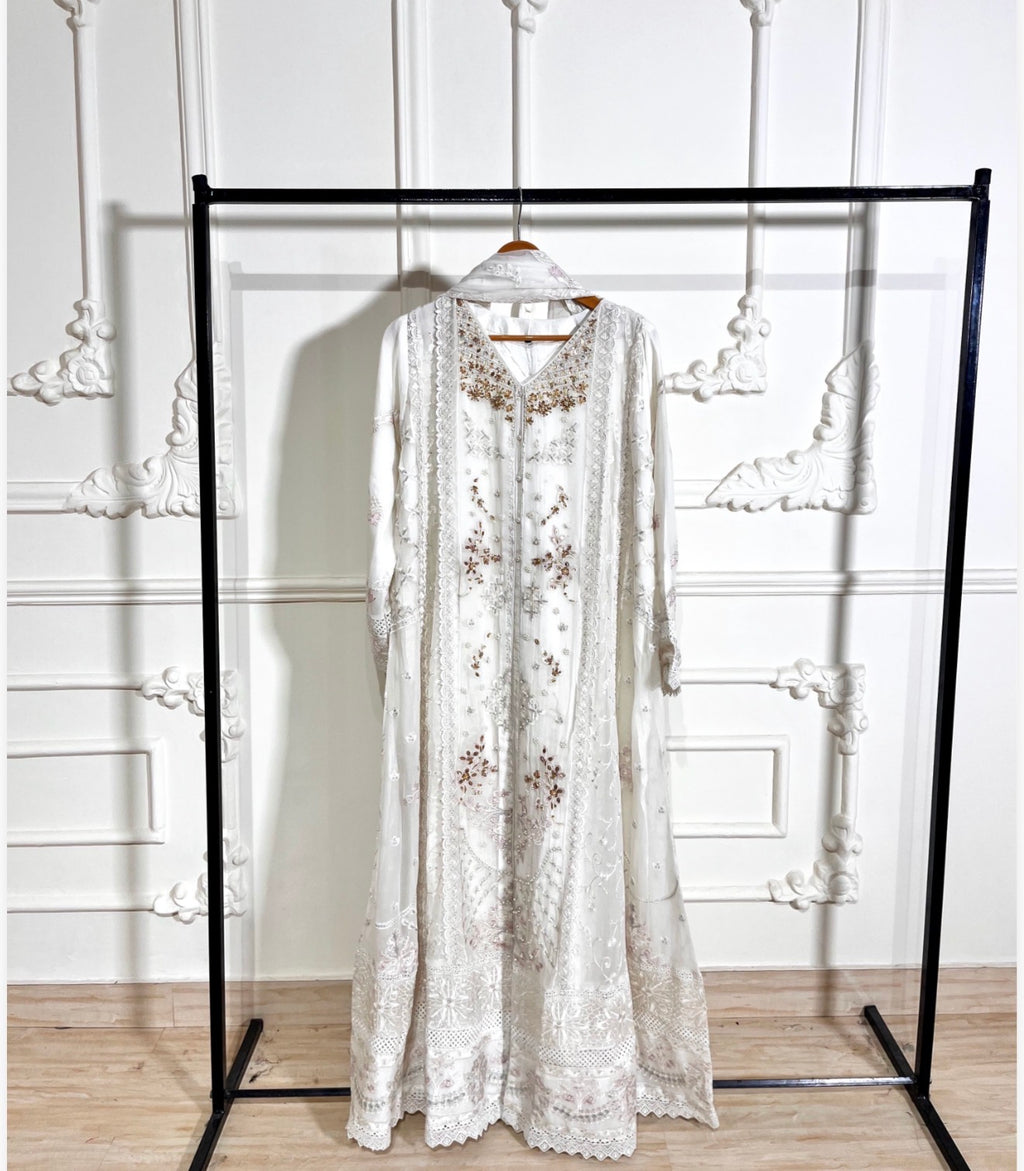 Agha Noor Pure Organza Embroidered 3-Piece Maxi Suit Set